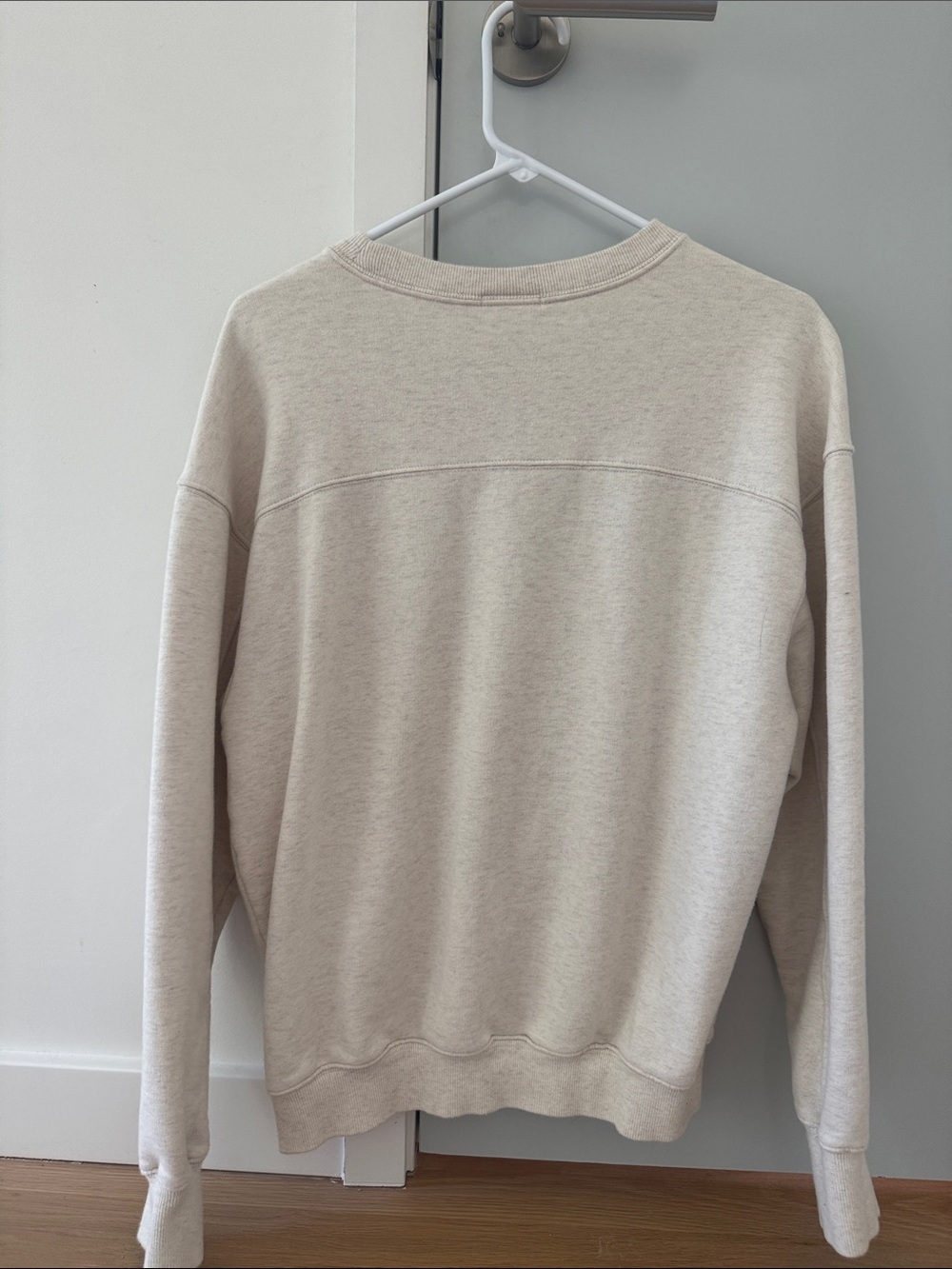 Abercrombie & Fitch Aerie cream colored Crewneck Sweatshirt - Picture 3 of 3